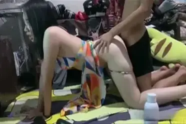 Cewek Manado Mulus Pasrah Digenjot Gaya Doggy